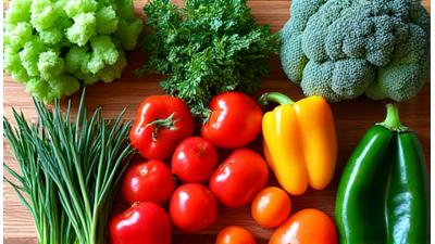 Bunte Gemüse und Kräuter, frisch und biologisch, auf einem Holzbrett, symbolisierend gesunde Ernährung für Frauen.